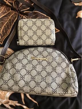 Samantha Thavasa Crossbody Bag with Matching Wallet